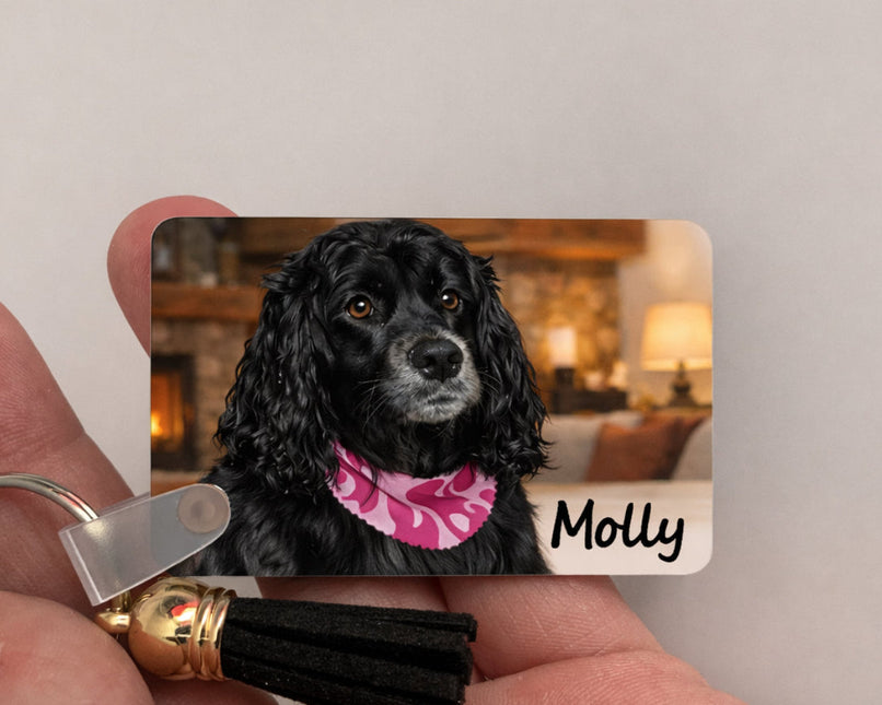 Porte-clé rectangulaire personnalisé avec la photo d'un cocker noir portant un bandana rose et le prénom Molly